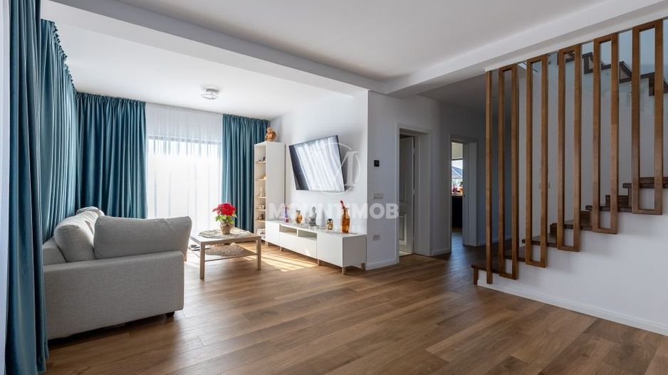 Casa moderna,4 camere, pompă de căldură si panouri fotovoltaice - Poză 1