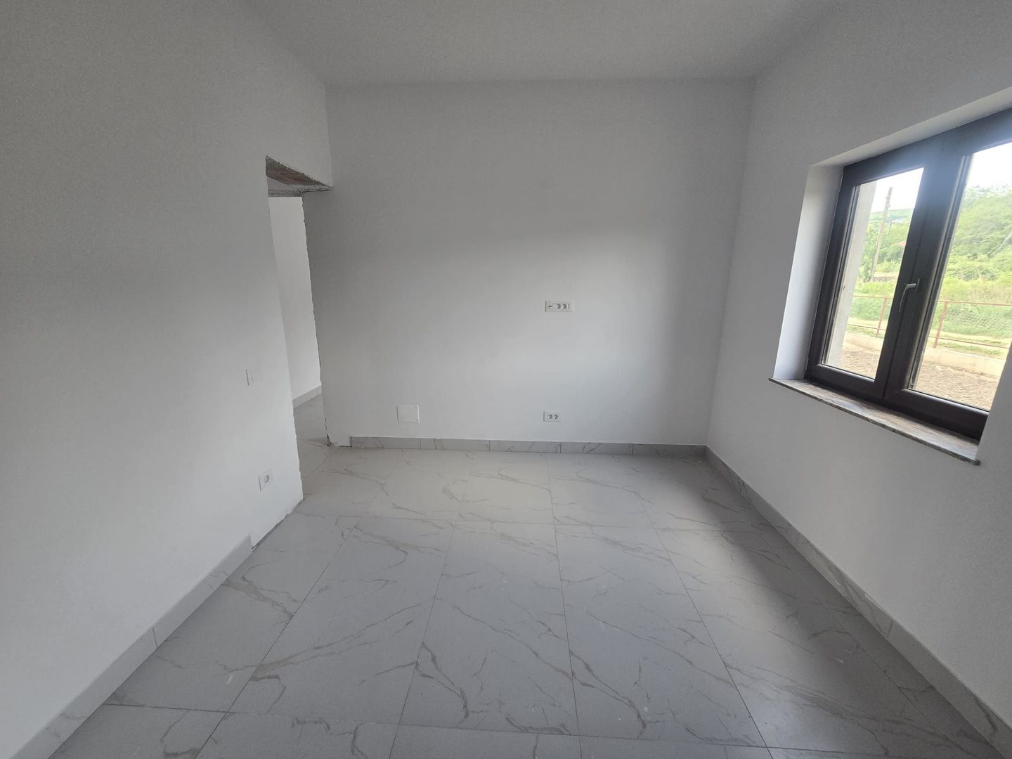 Casă Nouă Modernă de Vânzare –Sărata, Bacău,Confort, Spațiu și Liniste - Poză 20