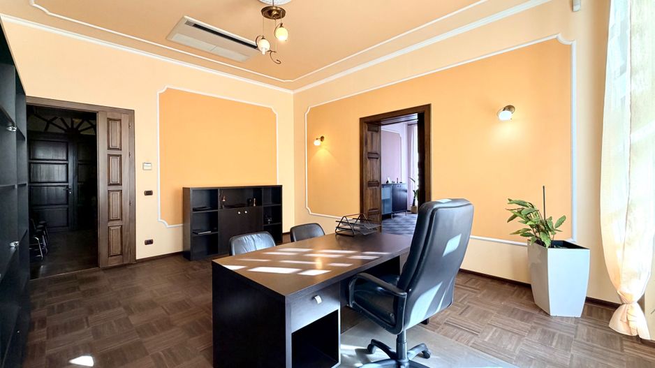 4 camere Ultracentral  - Piața Unirii, ideal birouri, parcare in curte - Poză 1