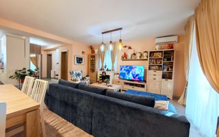 Prima inchiriere, vila cocheta, cu accente exotice - Poză 13