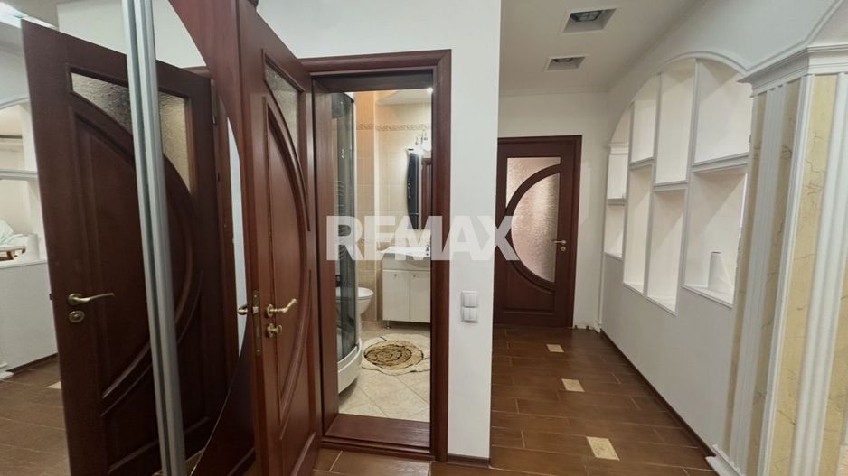 Apartament cu 2 odăi +living ultra centru, Mun. Chișinău - Poză 10