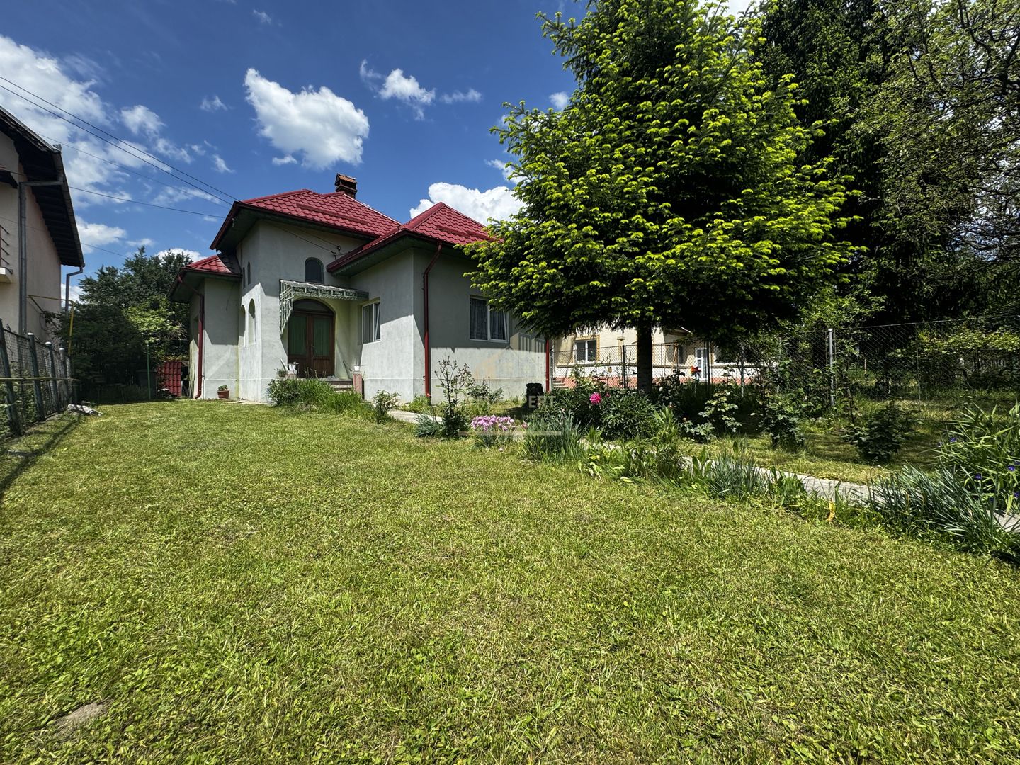 CASA CAMPULUNG, 128 MP, TEREN 639 MP - Poză 9