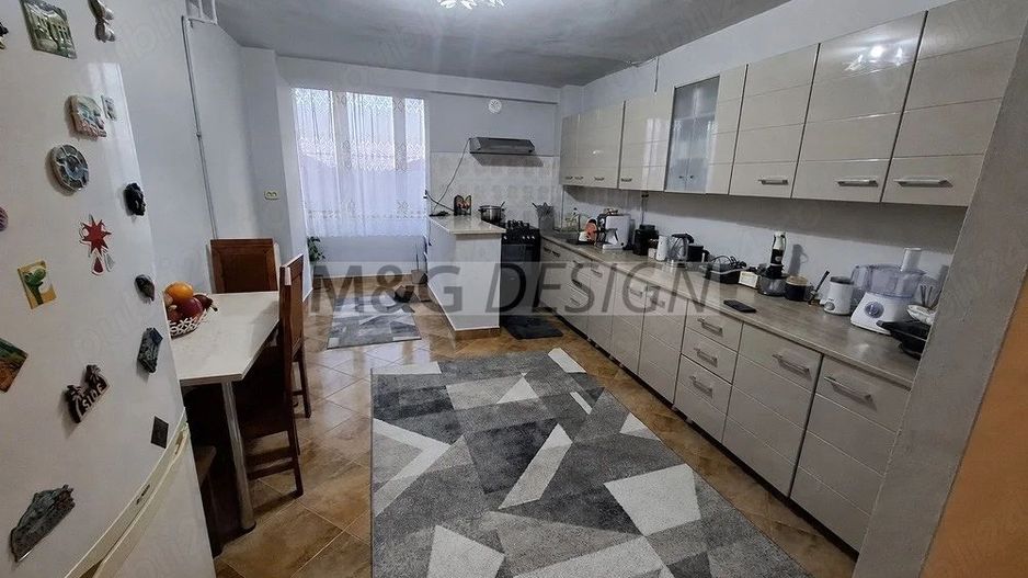 Apartament 4 camere zona Mircea cel Batran - Poză 2