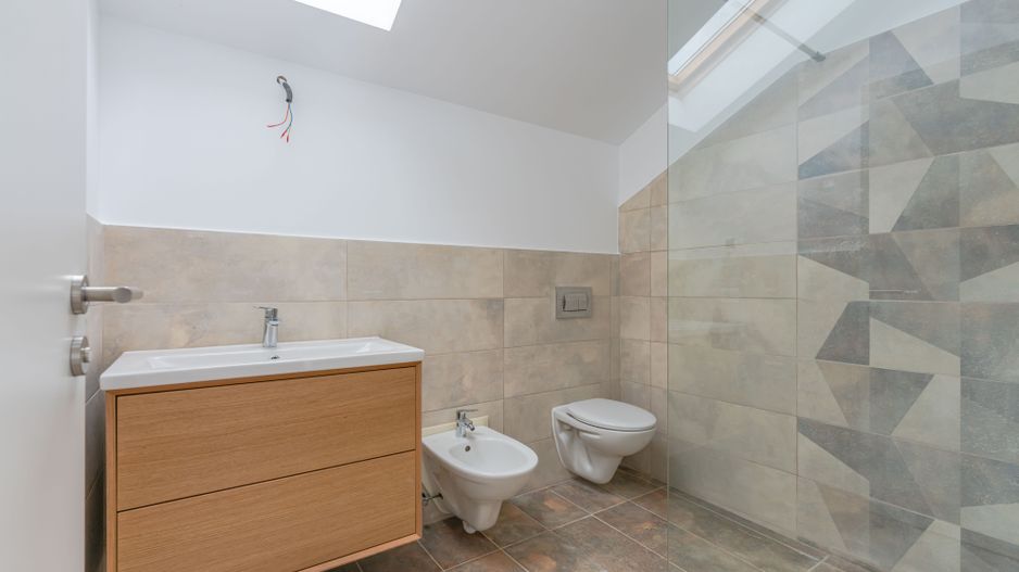 Casa individuala compusa din 4 camere in Bunloc, Sacele - Poză 12