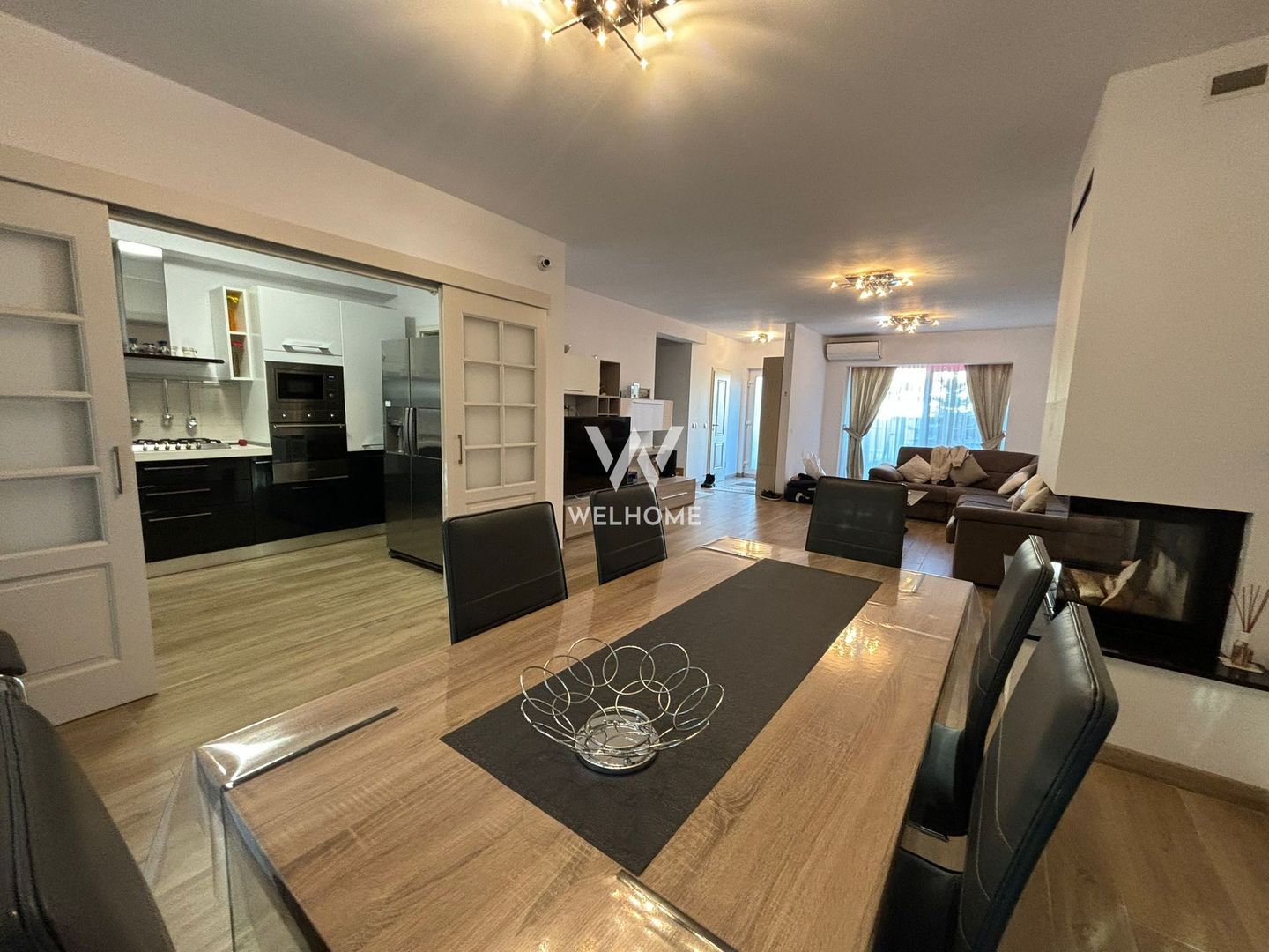 Casa superba , Padurea Dumbrava, Sibiu - Poză 1