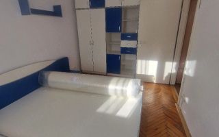 Proprietar inchitiez apartament cu 2 camere - Poză 2