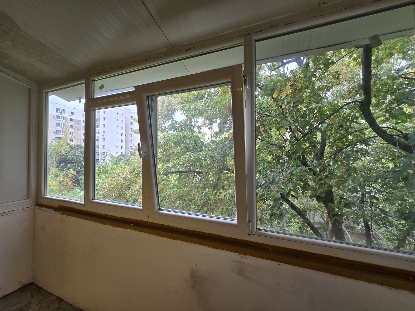 2 CAMERE ^ Plaza Romania ^ decomandat ^ baie cu geam ^ COMISION 0% ^ bloc tip P - Poză 8