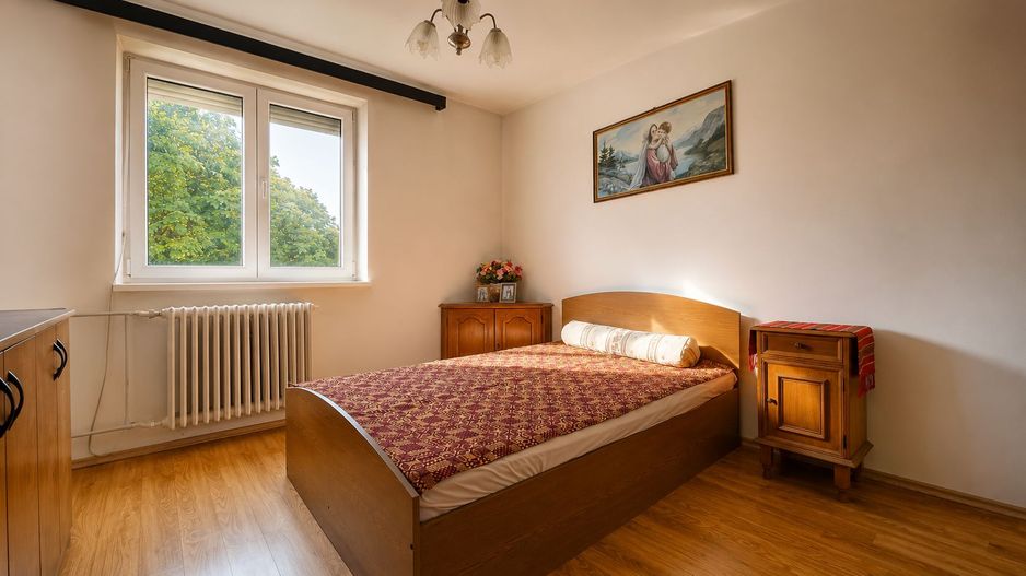 Apartament cu 3 camere, Rogerius, Etaj Intermediar - Poză 1