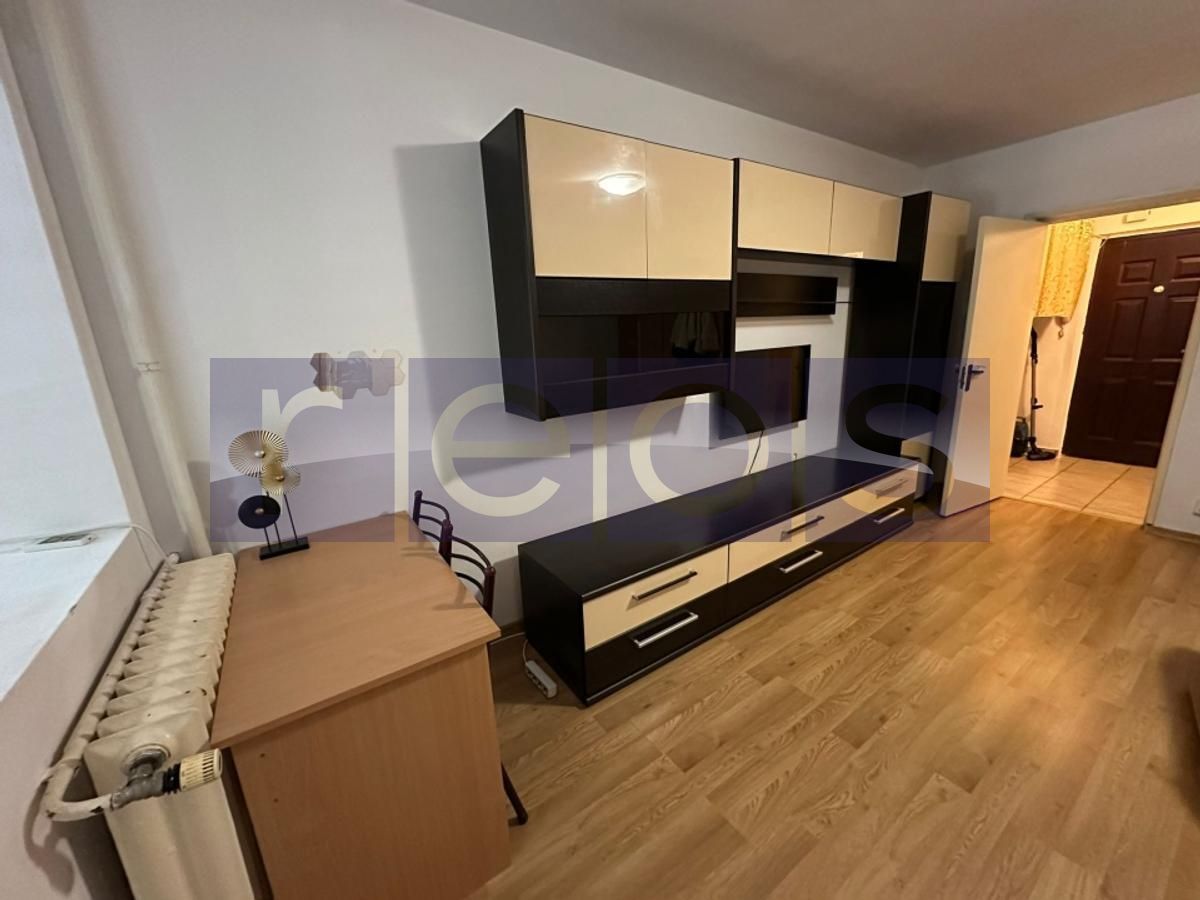 VANZARE GARSONIERA 30MP GURA DE METROU DRISTOR PARTER RENOVAT - Poză 1