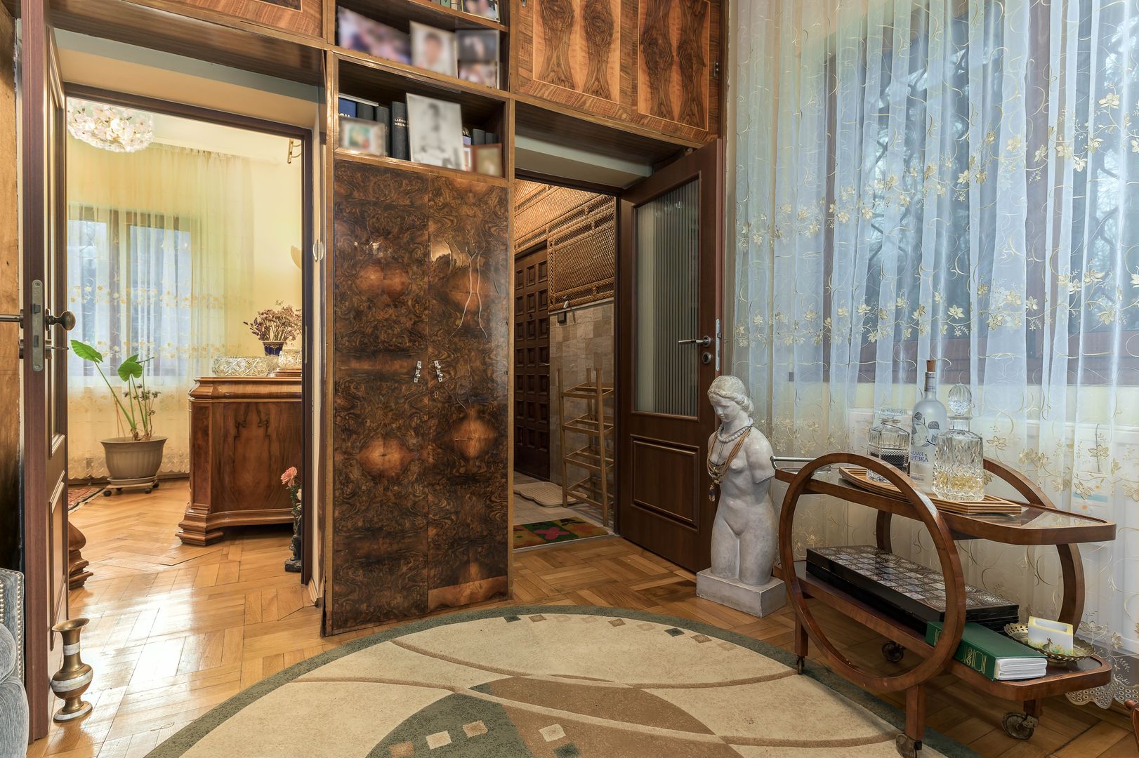 Refugiu elegant în inima Bucureștiului – Proprietate cu suflet - Poză 10