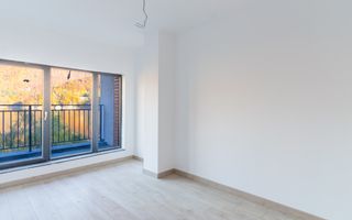 Casă / Vilă cu 4 camere de vânzare - Poză 5