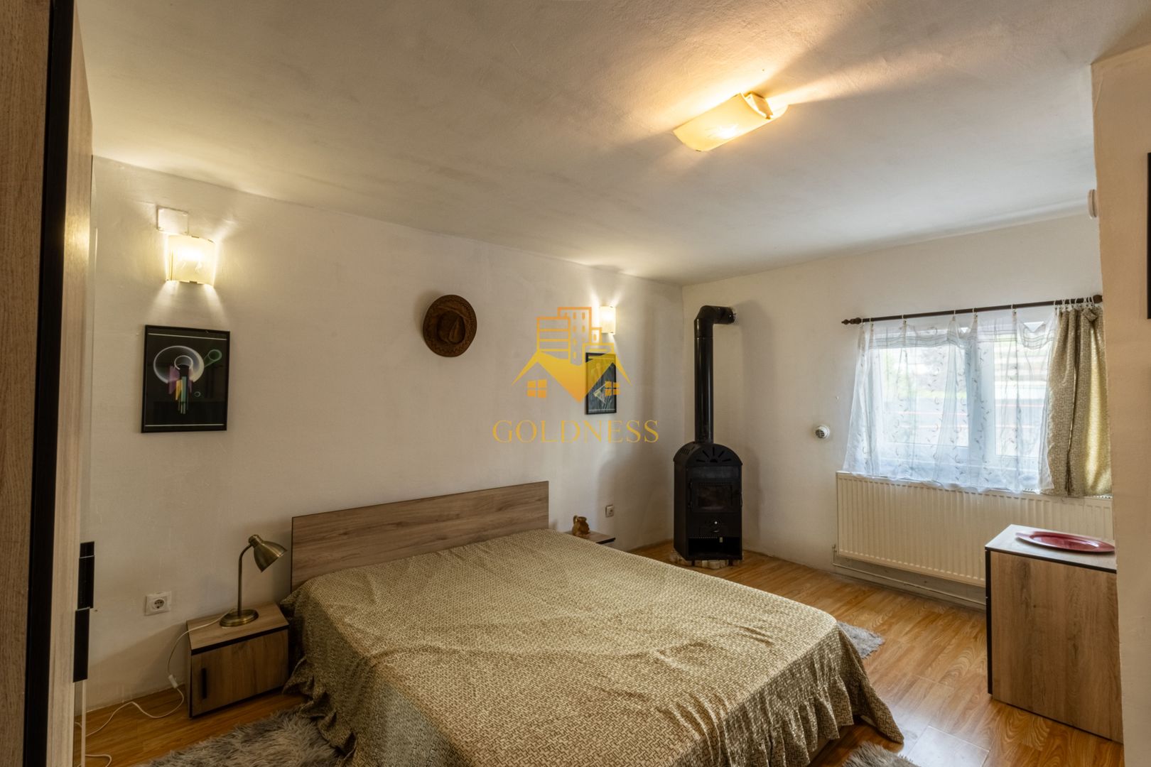 1 camera, curte, 42 mp, Andrei Muresanu, Zona Engels Bistro, Parcare - Poză 2