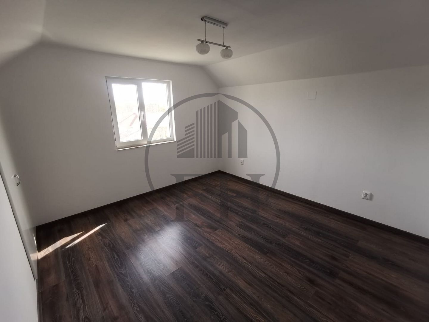 SOLD/ VANDUT Casa cu 6 camere in Valea Dacilor Constanta - Poză 6