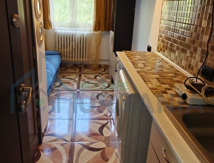 # închiriez camera camin 12 mp wc dus în casa zona bularga. - Poză 2