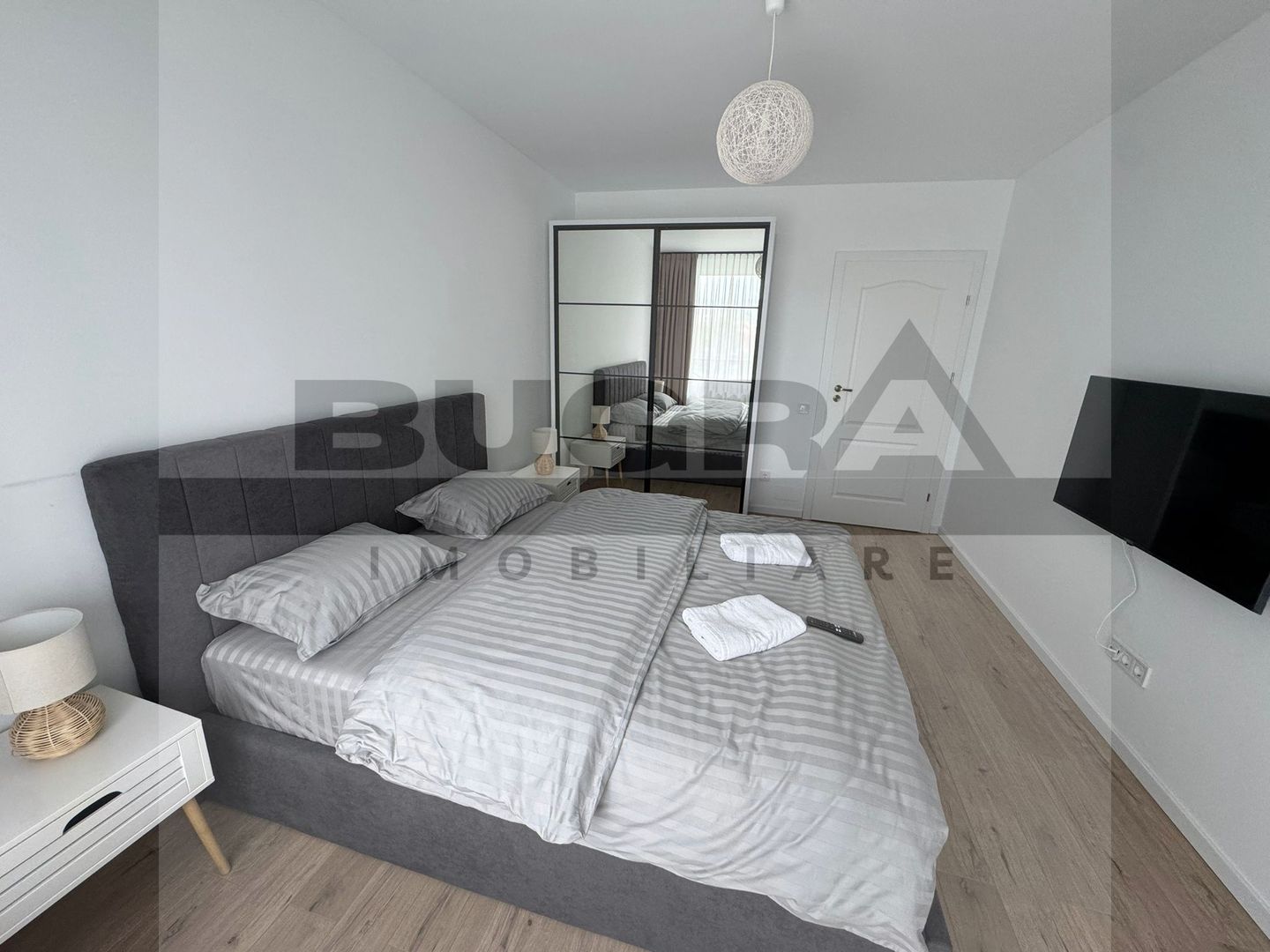 Apartament 3 camere 80 mp, balcon, zona P-ta 1 Mai - Poză 6