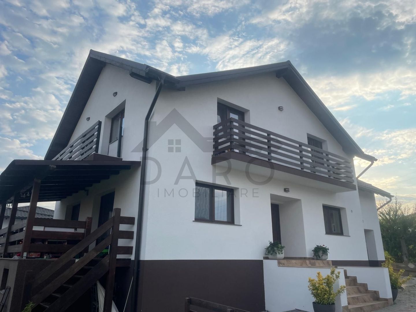 vand casa in Nazna sau schimb  cu apartament plus diferenta - Poză 1