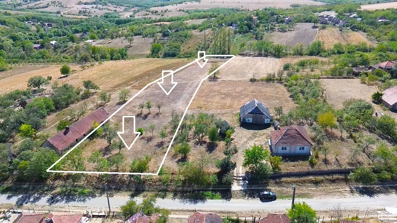 ! LISTARE NOUA !De vanzare Teren Cu  Priveliste Superba si Utilitatii - Poză 2