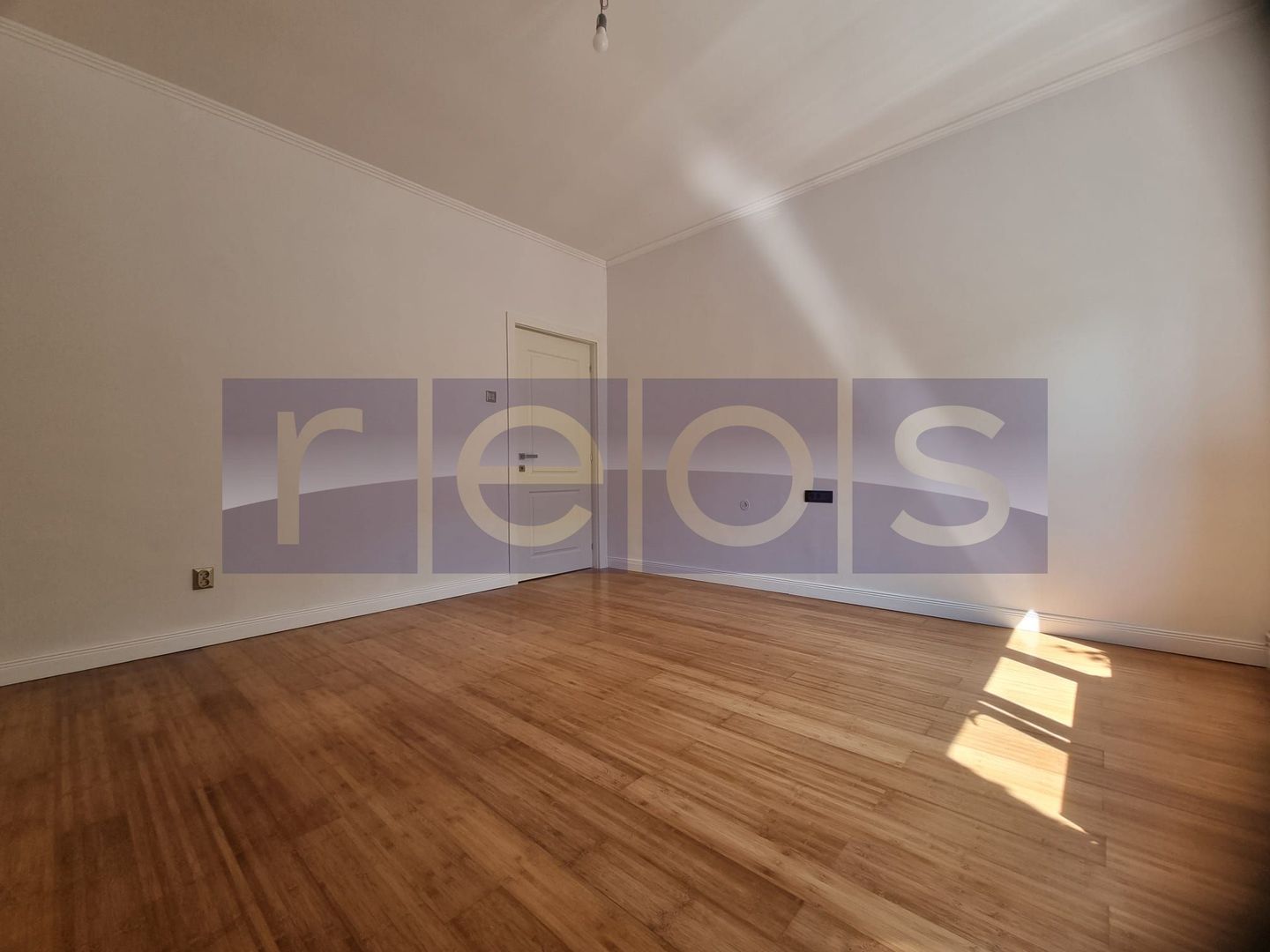 VANZARE - 3- CAMERE IN VILA INTERBELICA -TINERETULUI - Poză 9