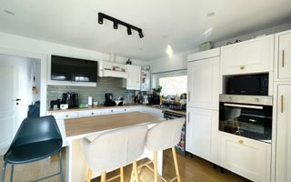 Casă cu potențial de renovare, teren generos 1366 mp, Dâmbu Rotund - Poză 5