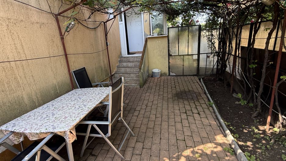 Ap 3 camere 60 mp + curte 18 mp și loc de parcare - Poză 2