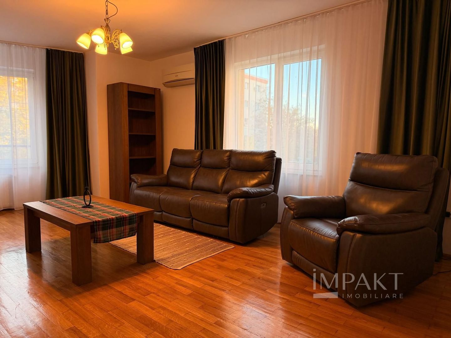 Apartament spațios cu 3 camere și 2 parcări subterane, în Gheorgheni - Poză 1