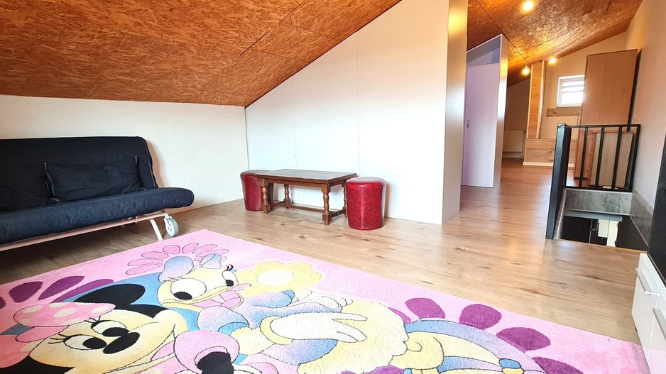 Casa semimobilata semiutilata modern cartier Izvor Tarlungeni Brasov - Poză 19