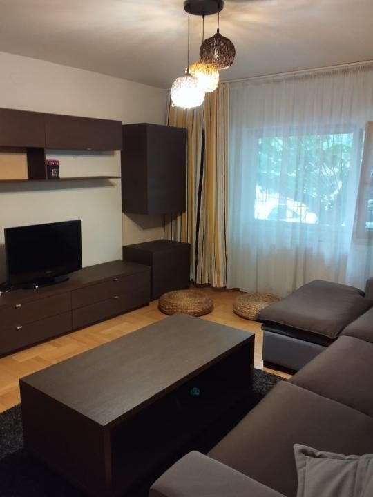 Apartament 2 camere Eorii Revolutiei Centrala proprie - Poză 1
