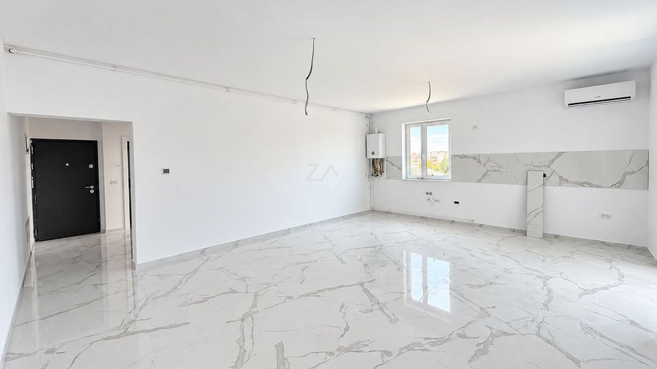 Apartament cu 3 camere si doua bai. Finisaje de calitate. Parcare - Poză 2