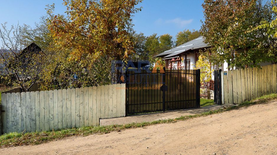 Căsuță frumoasa la țară cu toate condițiile necesare - Poză 15