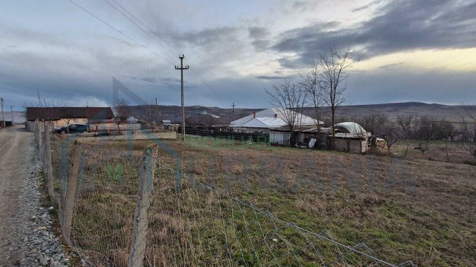 Teren cu fundație pentru casă - Poză 4