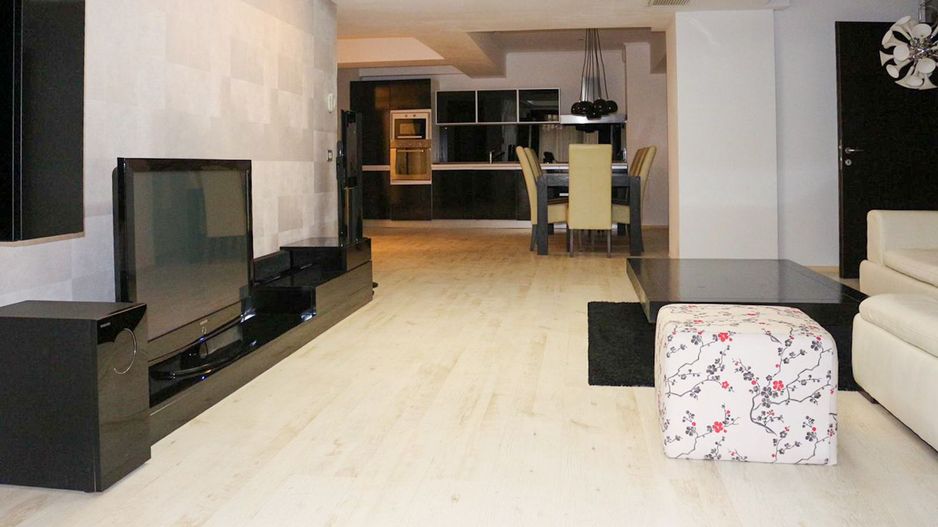 Închiriere apartament 3 camere 160mp | Grădină privată 100mp - Poză 4