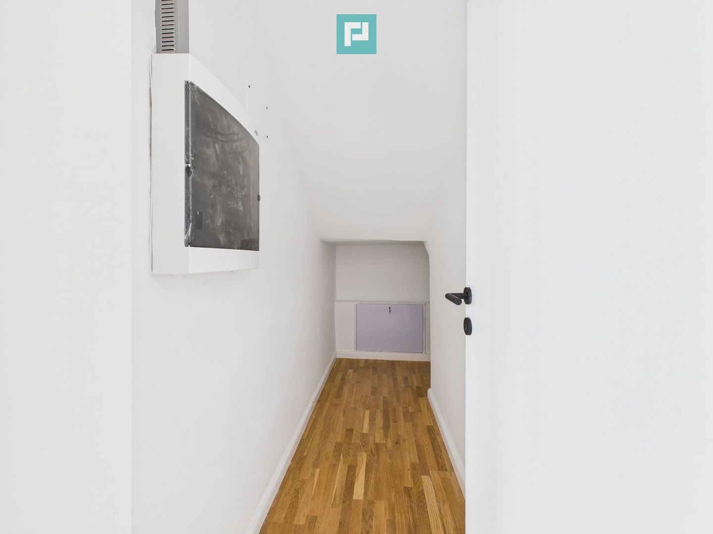 Casă în ansamblu rezidențial cu 5 camere, Tunari, aproape de oraș - Poză 13