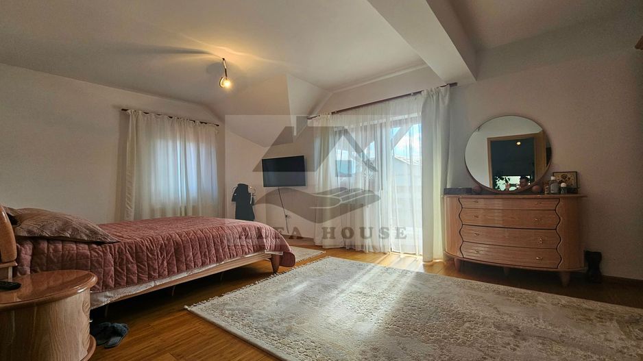 Casă individuala cu 5 camere, 270 mp, Tractorul - zona Coresi - Poză 19