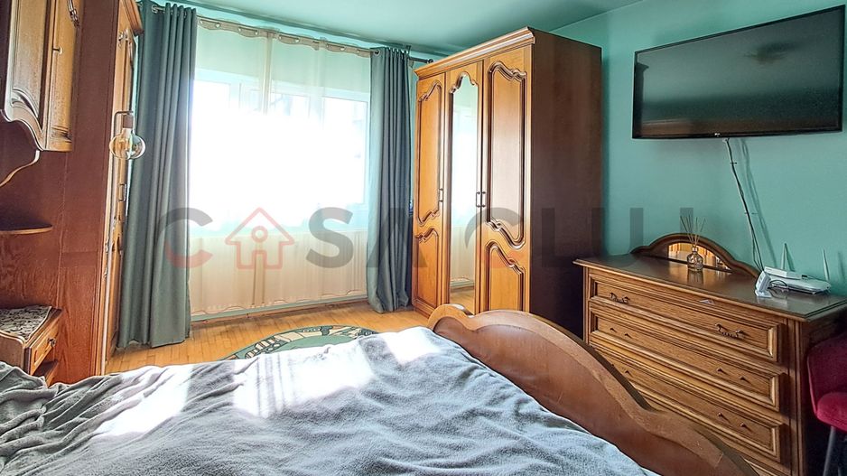 4 camere, 2 balcoane,2 Bai , parcare – zona Piața Flora!! - Poză 3