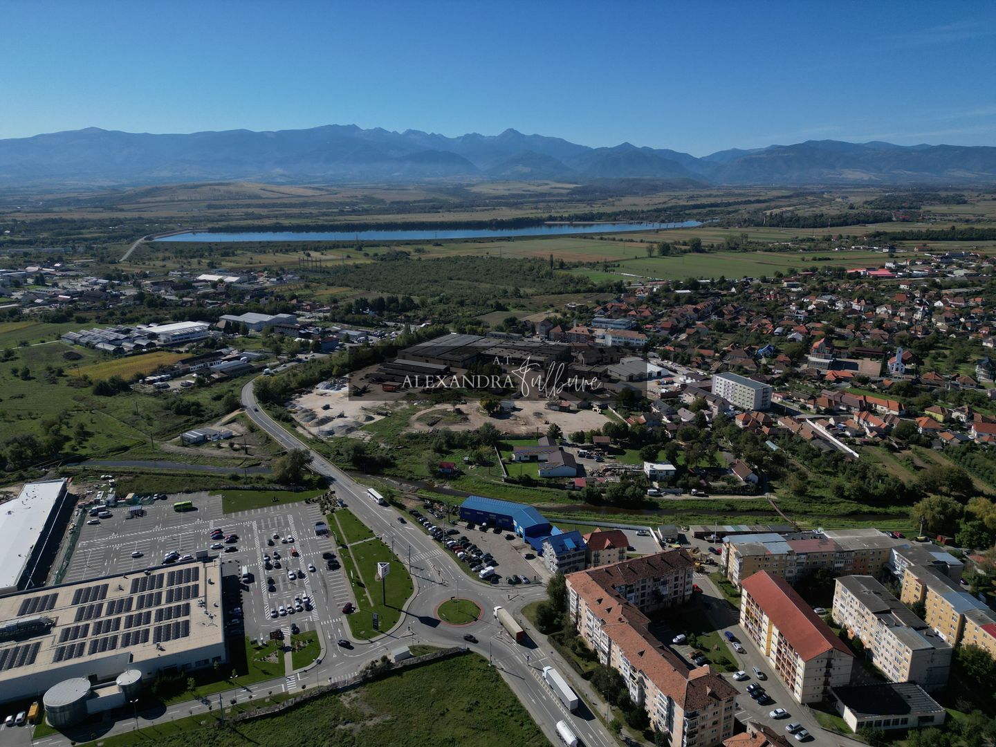 Oportunitate strategică de dezvoltare în Hațeg 3.079 mp - Poză 3