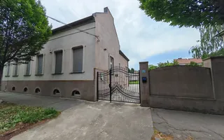 Casă cu destinație multiplă _ curte generoasă- Bălcescu - Poză 20