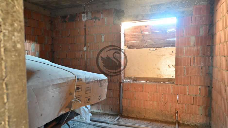 Casa la rosu de vanzare | Iordacheanu - Valea Cucului | Comision 0% - Poză 15