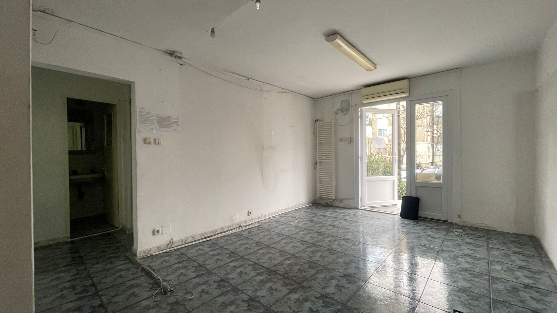 SPATIU COMERCIAL DE VANZARE, DECEBAL - Poză 1