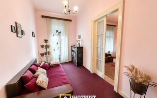 Apartament ultracentral de vânzare - 4 boxe incluse + acoperiș nou - Poză 2