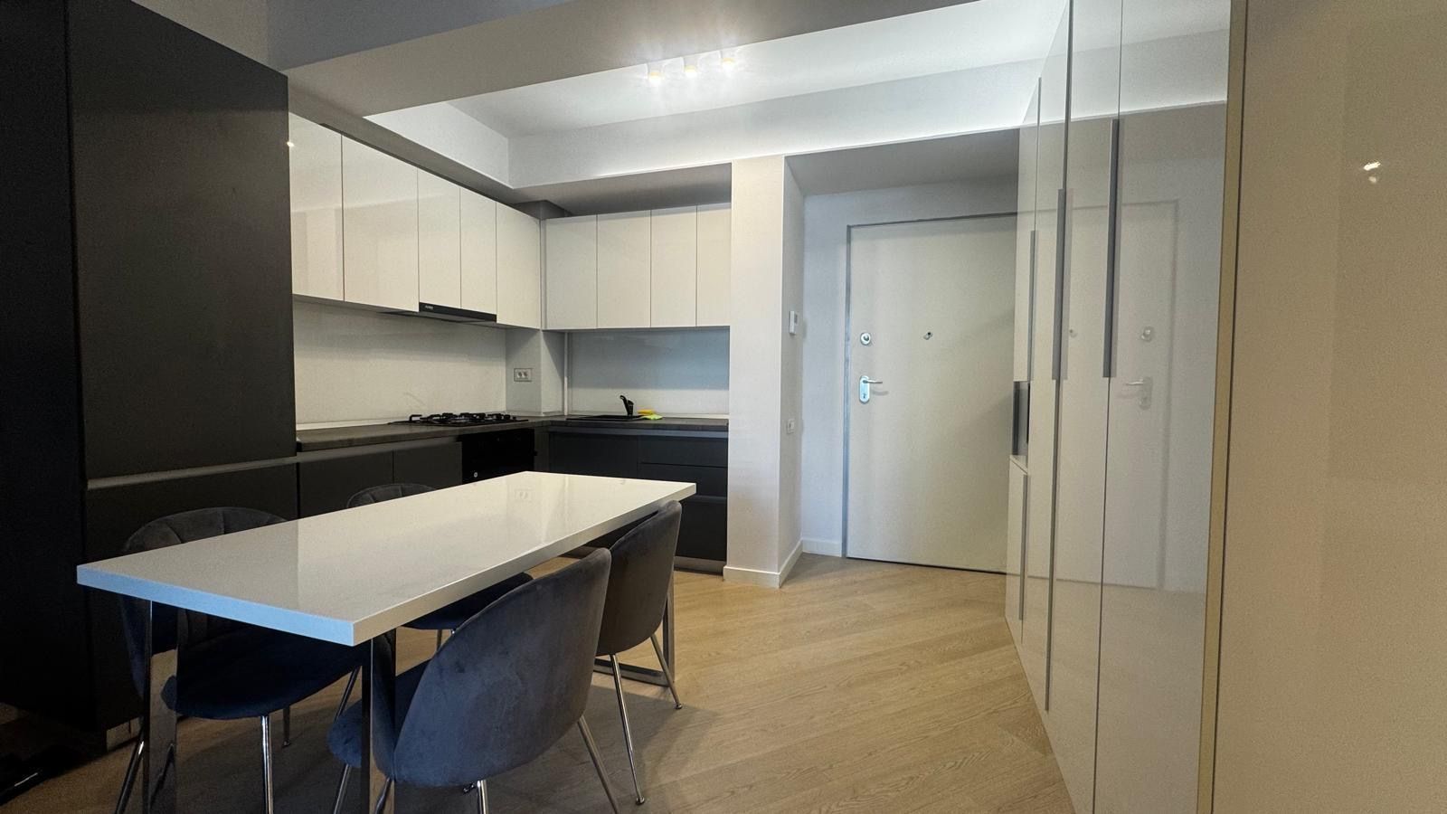 Apartament 2 camere Cortina North parcare inclusa - Poză 8