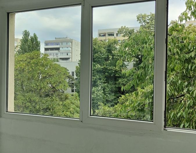 Vanzare apartament luminos de 2 camere in Titan-Lotru, pret negociabil - Poză 7