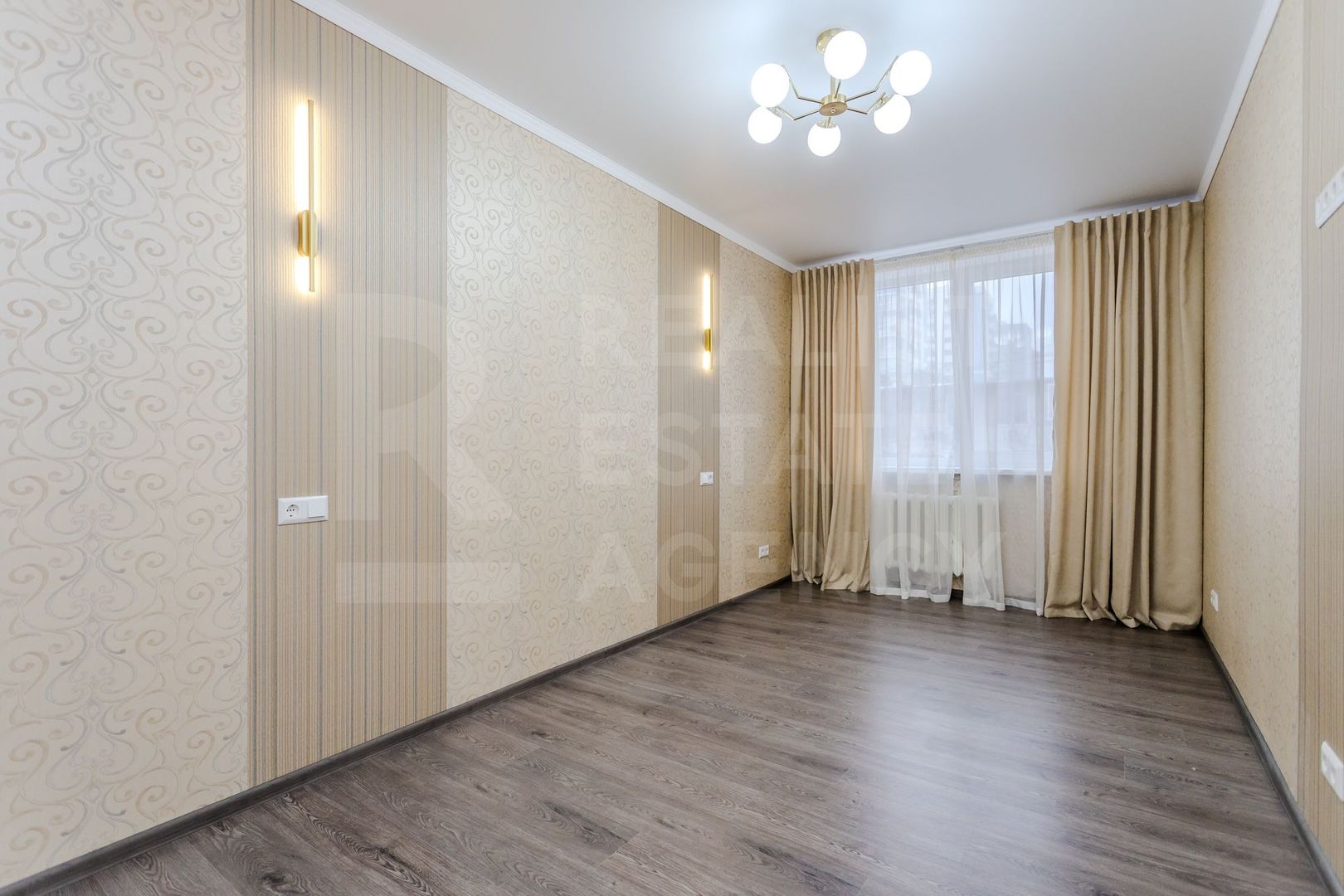 Vânzare, apartament, 2 camere, strada Florilor Rîșcani - Poză 1