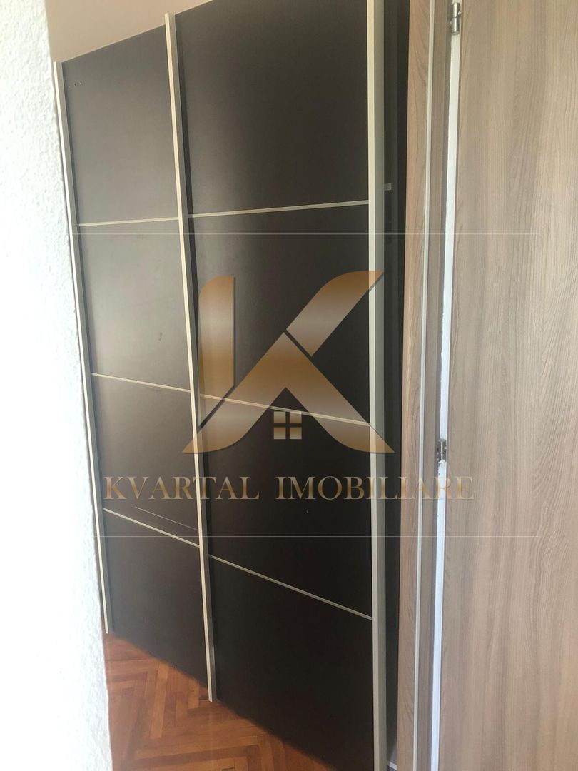 Apartament renovat 2 camere , 65 mp Zona Podgoria! - Poză 6