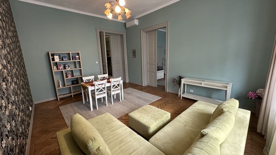 Spatiu de birouri in cladire istorica - Poză 2