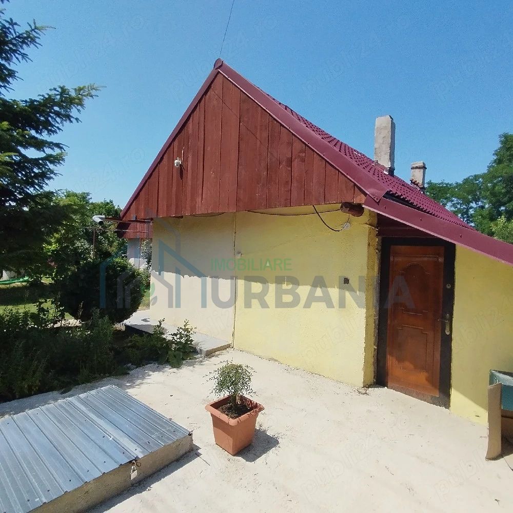 Casă de vânzare, zona Al. I. Cuza, Iași - Poză 1