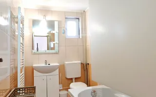 Apartament la casa,  aproape de 700! - Poză 19