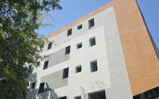 Apartament cu o camera, etaj intermediar, 44 mp construiti - Micro 17 - Poză 1