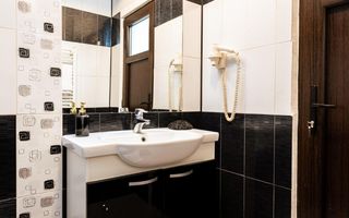 Afacere la cheie! Hotel - restaurant cu peste 40 locuri  cazare - Poză 9