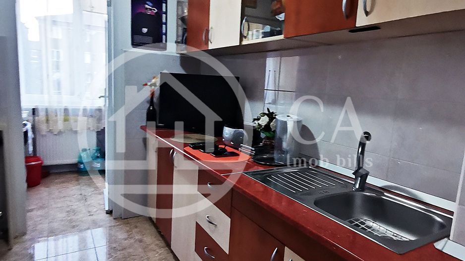 Apartament cu 3 camere de vanzare in zona Decebal, Oradea - Poză 8