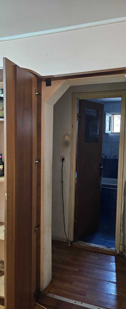 De vanzare Apartament 2 camere Crangasi - Poză 4